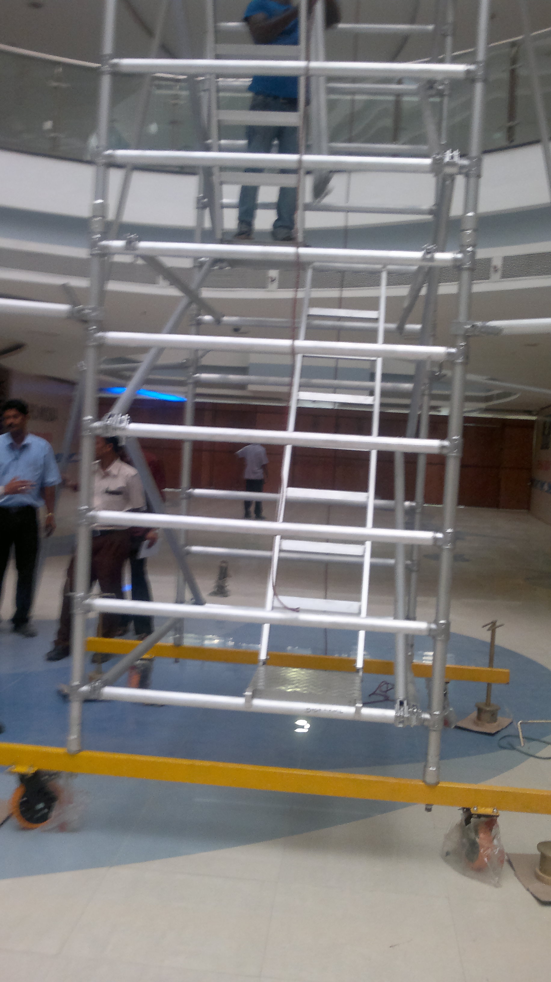 Crystal Aluminium Mobile Scaffolding Towers / Ladders Hyderabad